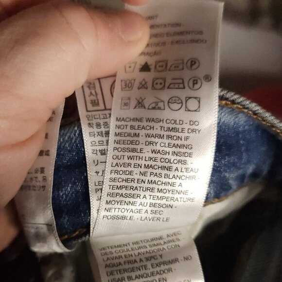 Levi's New Womens Ribcage Bell Distressed Light Wash Denim Jeans 31x32 - Picture 10 of 10